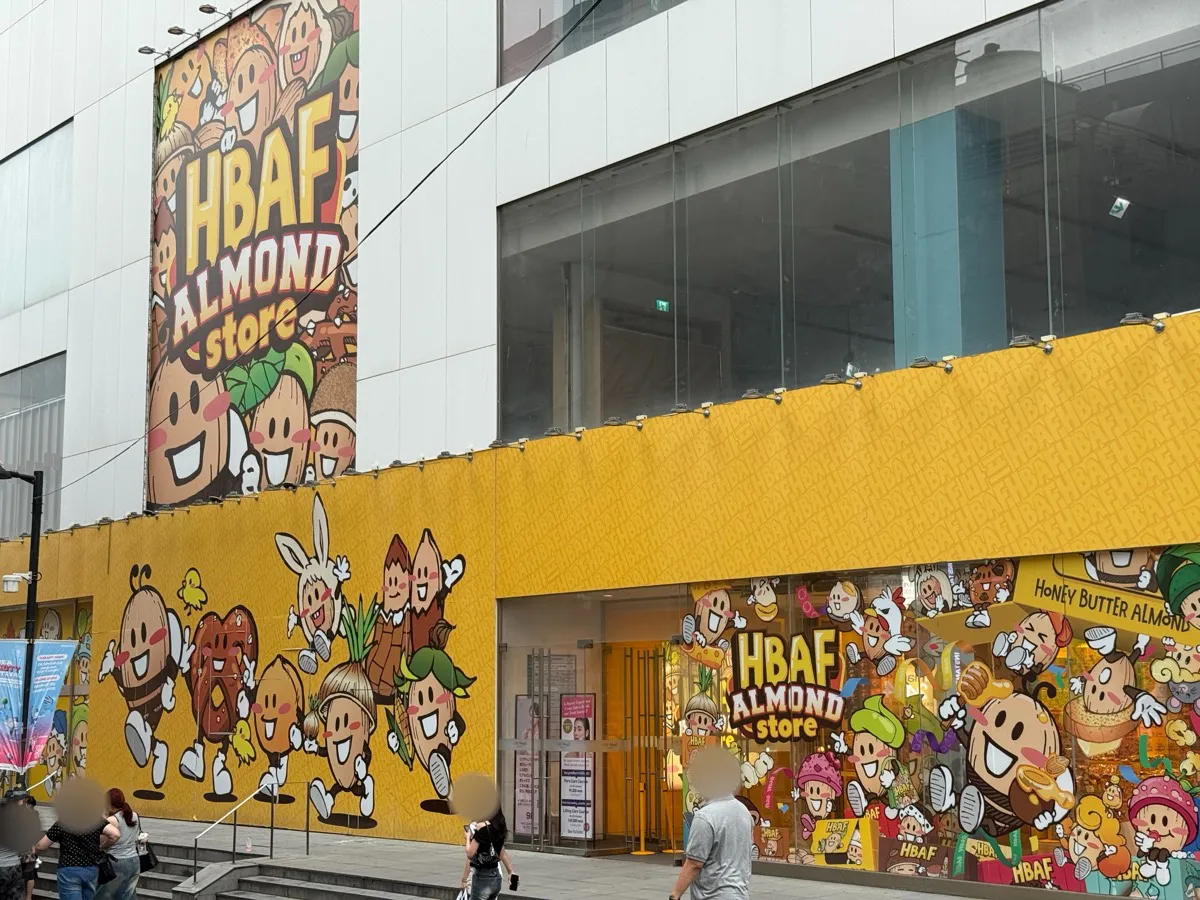 韓国で見かけた店舗の壁画